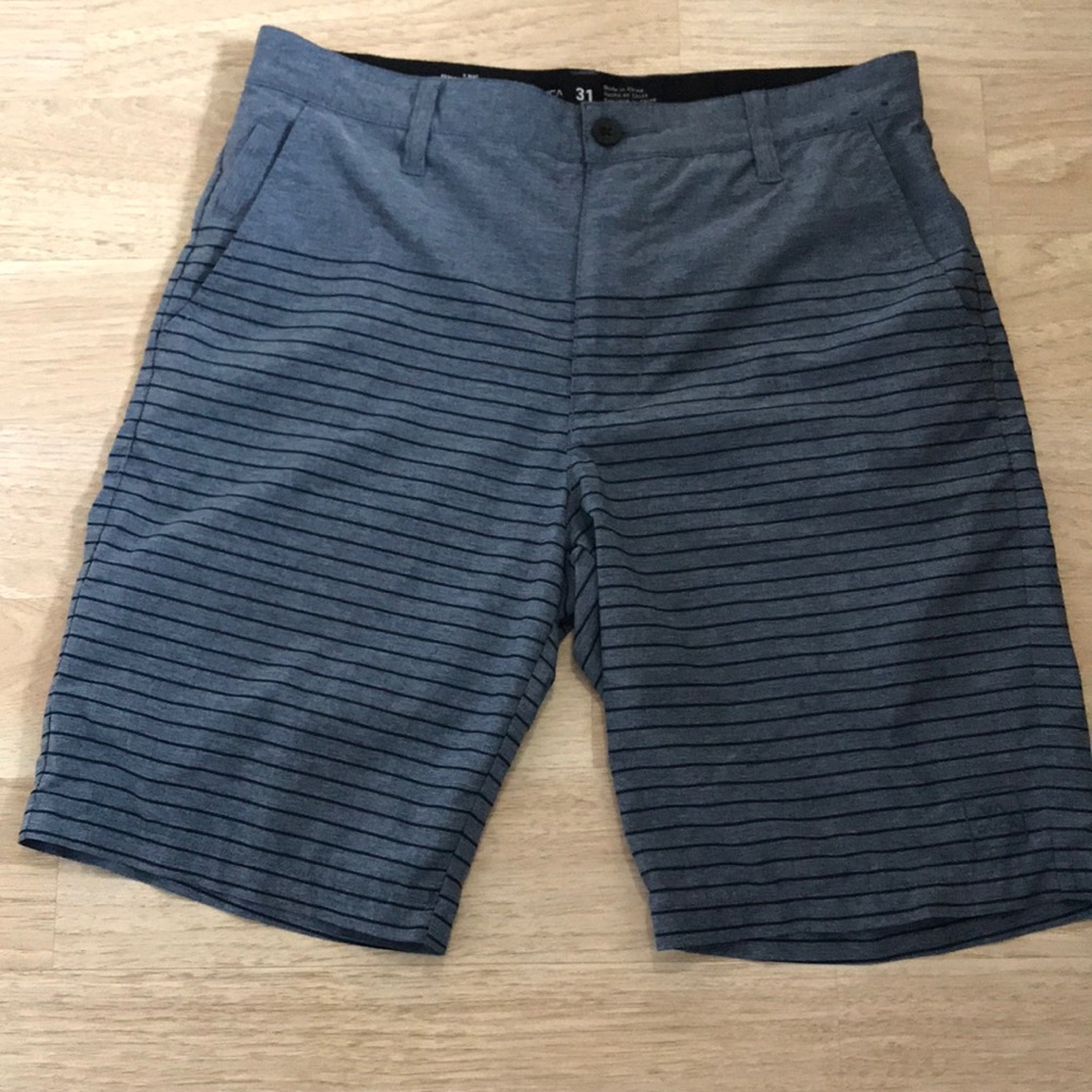 Men’s swim trunks